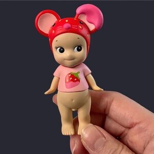 Sonny Angel Strawberry Love Series - Mouse 🐭
